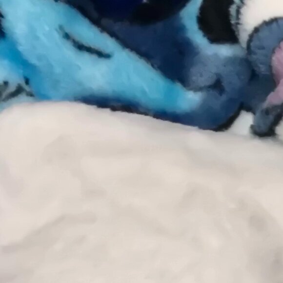 NWT Plush Stitch Blanket - Picture 4 of 4